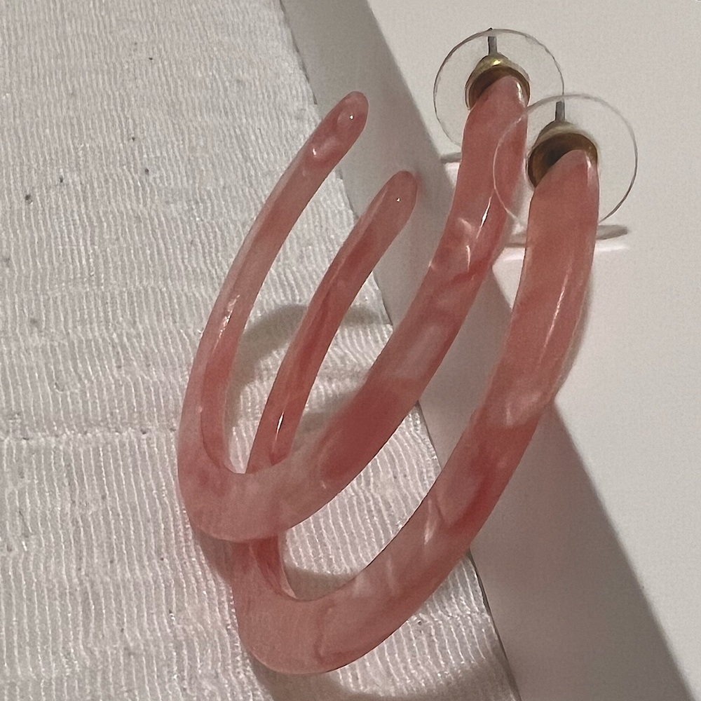 Fransceca’’s pink tortoise hoops